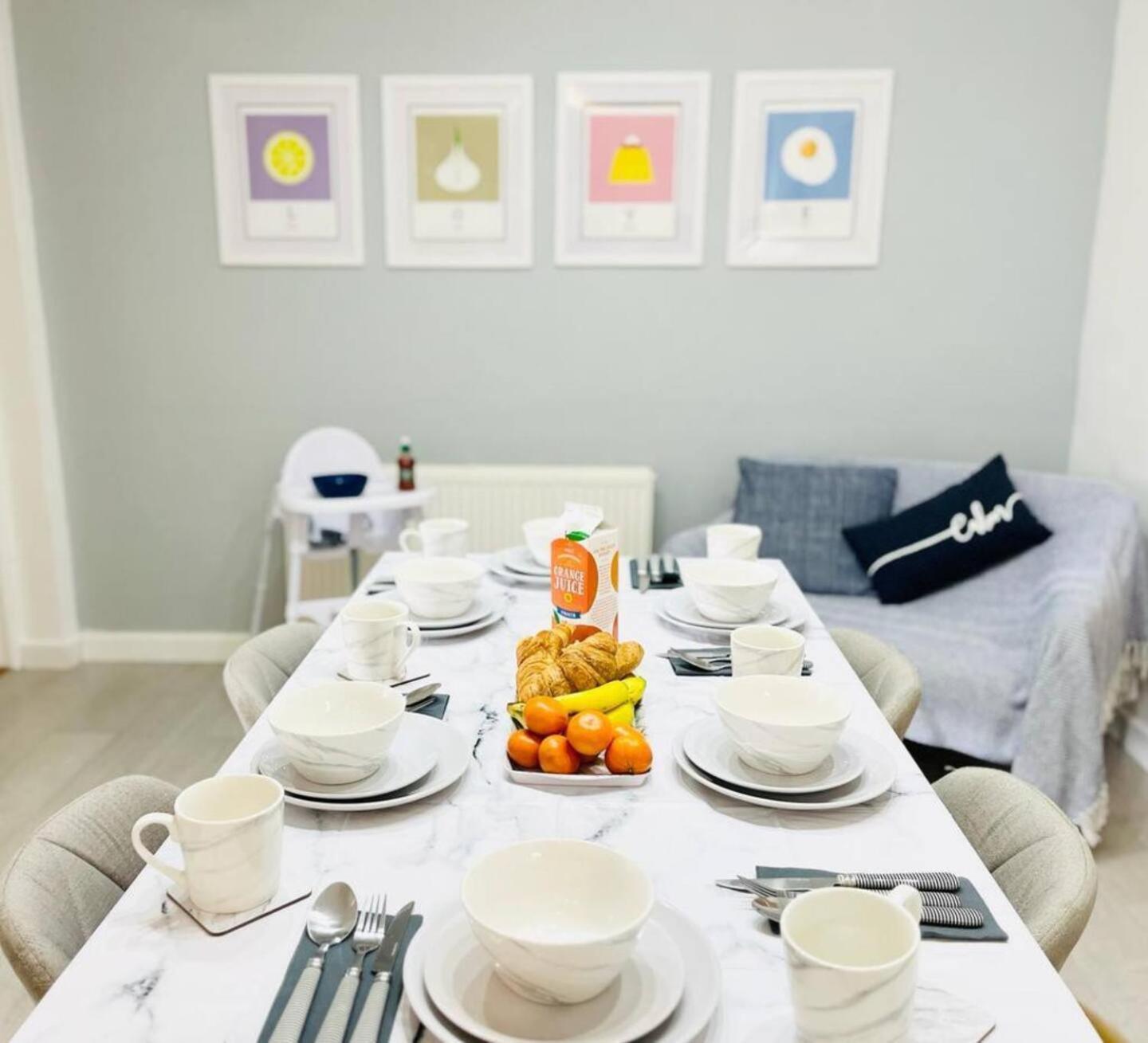 Stunning 3 Double Bedroom Beach Front Apartment Portsmouth Extérieur photo