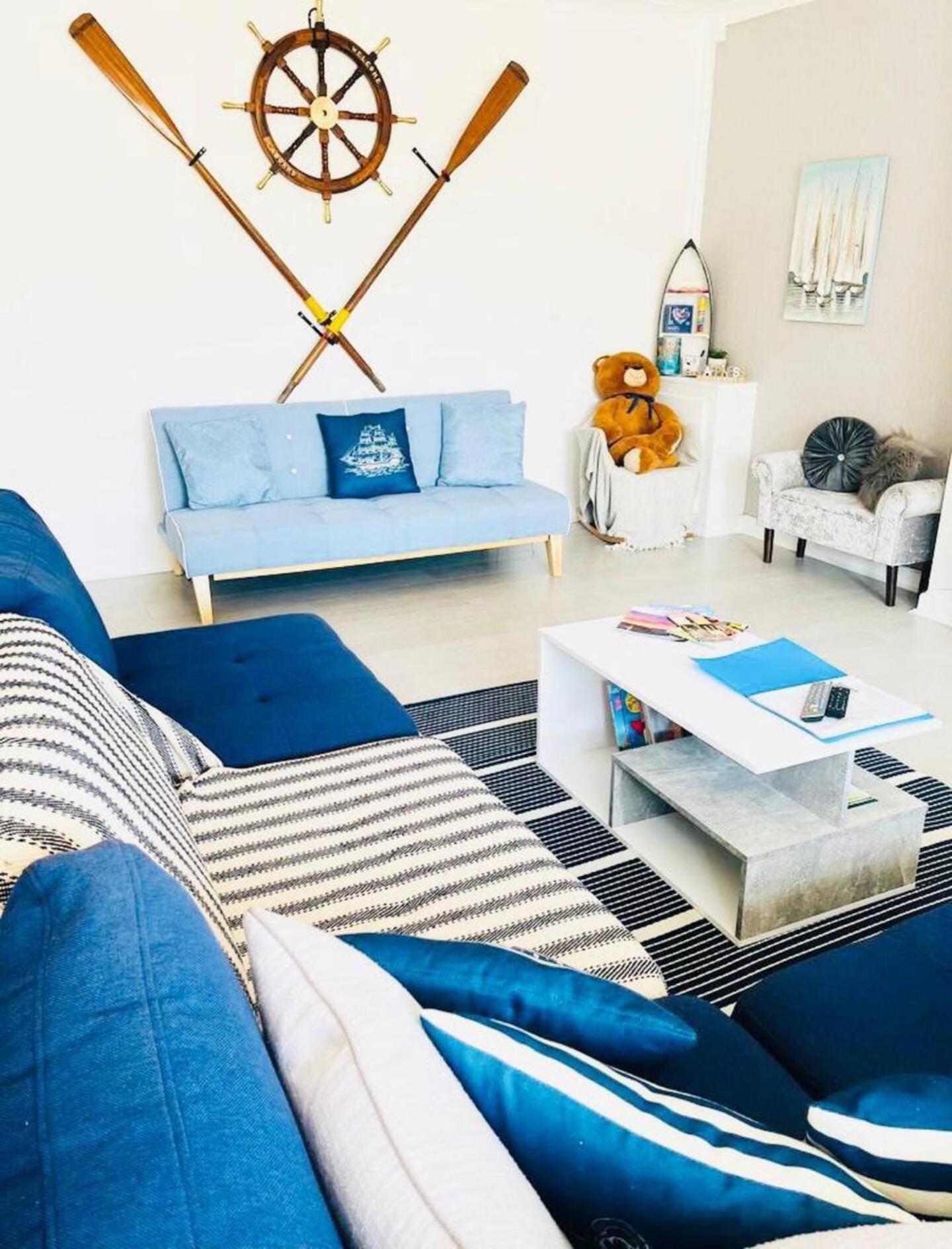Stunning 3 Double Bedroom Beach Front Apartment Portsmouth Extérieur photo